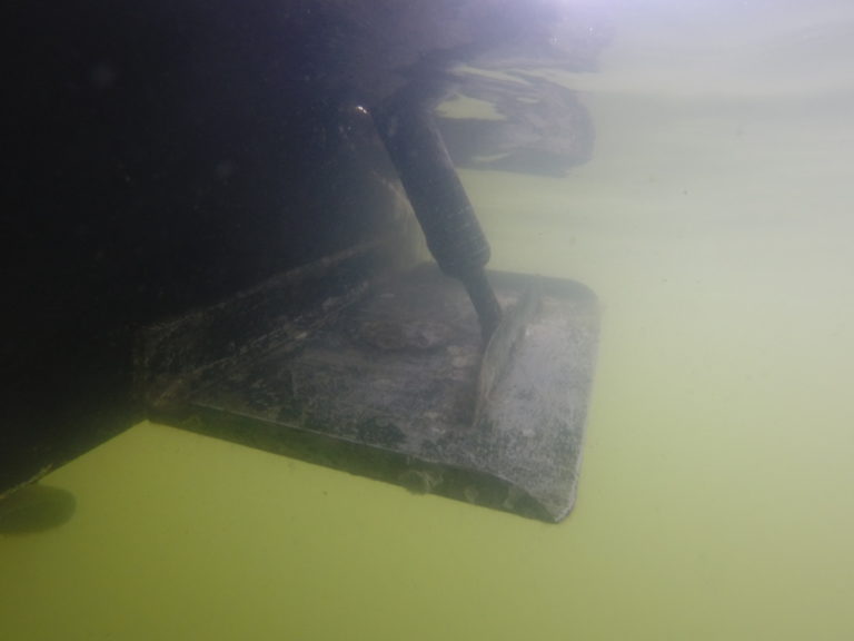 BOAT HULL CLEANING Alex Dive Service Inc Boat Hull Cleaner